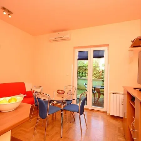 Fuer 4 Personen Ca 35 Qm In Pula, Istrien Istrische Riviera Apartament *