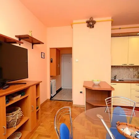 Apartament Fuer 4 Personen Ca 35 Qm In Pula, Istrien Istrische Riviera