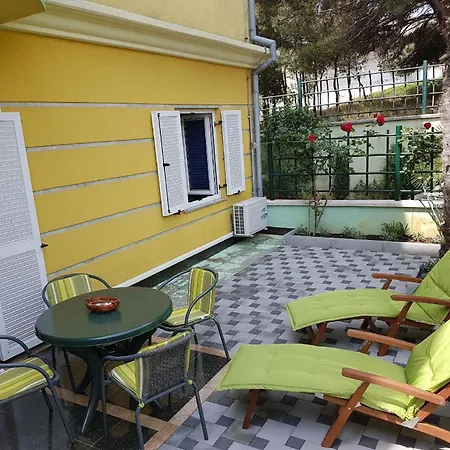 Fuer 4 Personen Ca 35 Qm In Pula, Istrien Istrische Riviera Apartament *